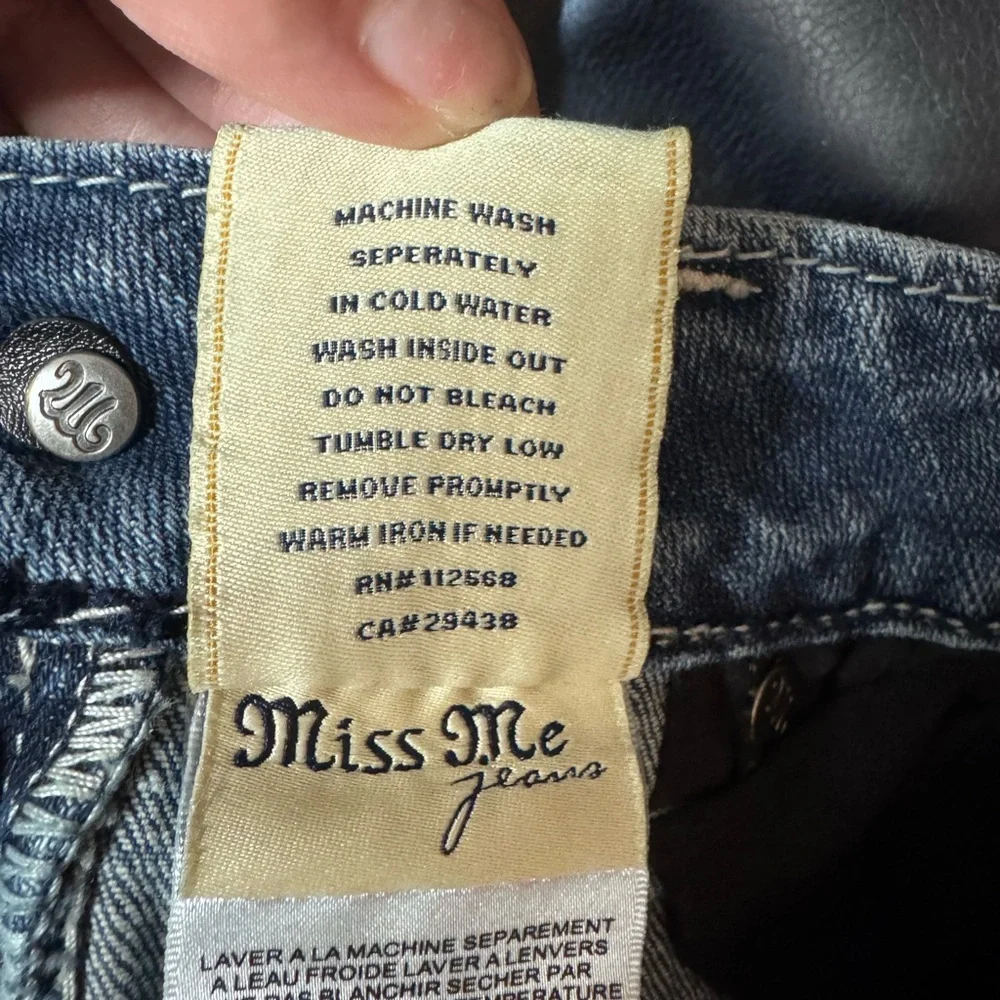 Miss Me Distressed Boyfriend Thick Stitch Embellished Cropped Jeans in Med 21 - Picture 8 of 8